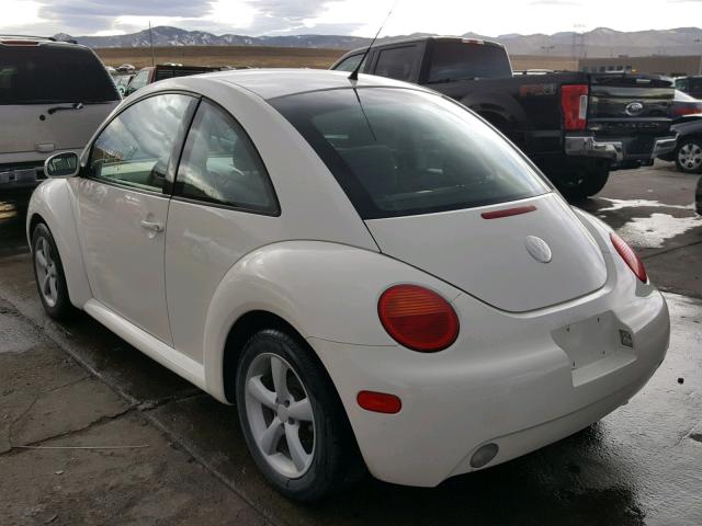 3VWBK31C24M411400 - 2004 VOLKSWAGEN NEW BEETLE WHITE photo 3