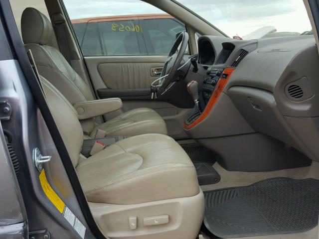 JTJHF10U020288712 - 2002 LEXUS RX 300 GRAY photo 5