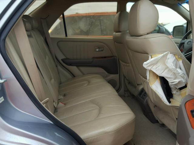 JTJHF10U020288712 - 2002 LEXUS RX 300 GRAY photo 6