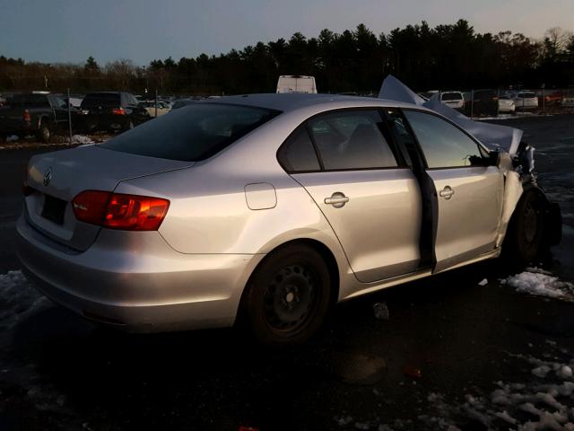 3VW2K7AJXCM345750 - 2012 VOLKSWAGEN JETTA BASE Արծաթագույն լուսանկար 4