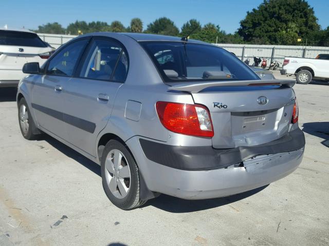 KNADE123186297303 - 2008 KIA RIO BASE SILVER photo 3