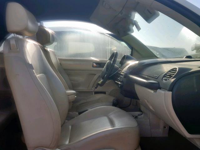 3VWRF31Y58M408043 - 2008 VOLKSWAGEN NEW BEETLE Weiß Foto 5