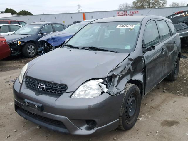 2T1KR32E55C405549 - 2005 TOYOTA MATRIX GRAY photo 2