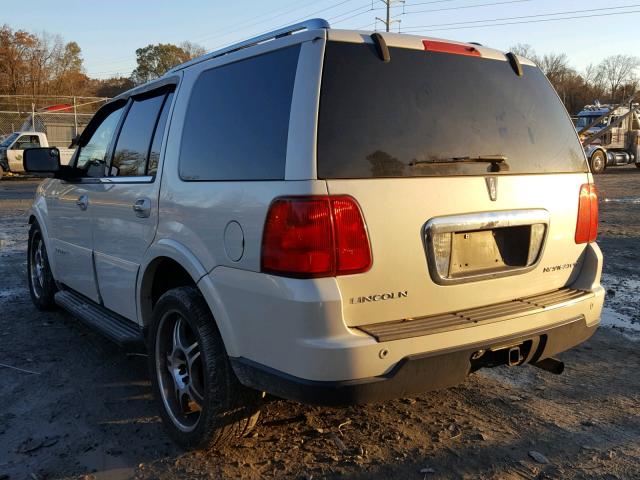 5LMFU27536LJ27160 - 2006 LINCOLN NAVIGATOR CREAM photo 3