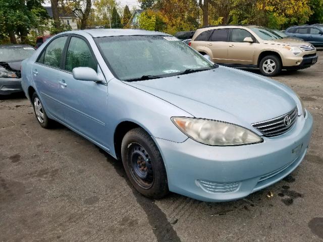4T1BE32K15U516275 - 2005 TOYOTA CAMRY LE BLUE photo 1