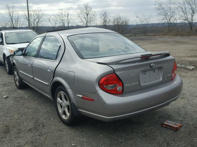 JN1CA31DX1T822997 - 2001 NISSAN MAXIMA GXE SILVER photo 3