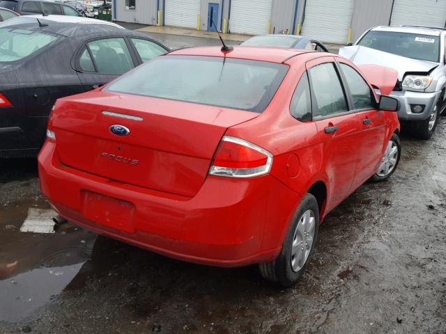 1FAHP34N38W129175 - 2008 FORD FOCUS S/SE RED photo 4