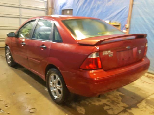 1FAFP34N15W192651 - 2005 FORD FOCUS ZX4 RED photo 3