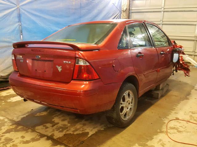 1FAFP34N15W192651 - 2005 FORD FOCUS ZX4 RED photo 4