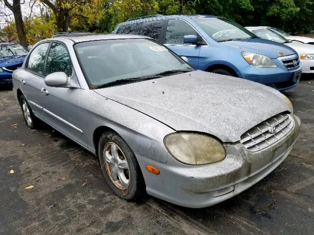 KMHWF25S1YA303854 - 2000 HYUNDAI SONATA GL SILVER photo 1