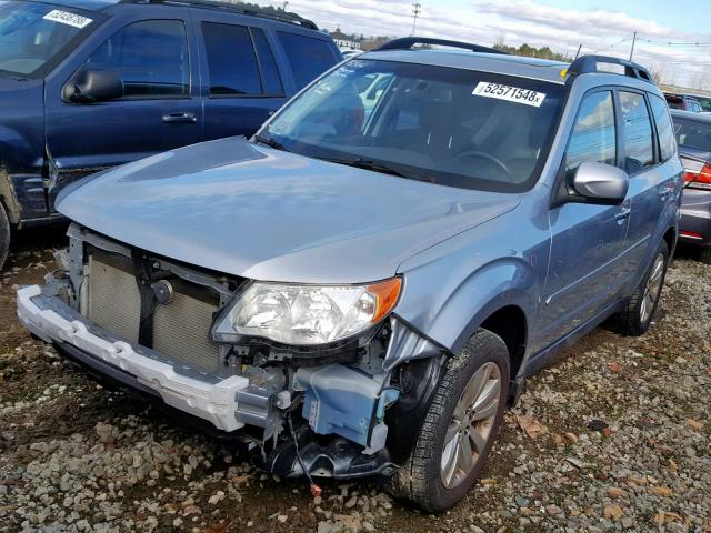 JF2SHAEC0DH437757 - 2013 SUBARU FORESTER L SILVER photo 2