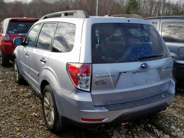 JF2SHAEC0DH437757 - 2013 SUBARU FORESTER L SILVER photo 3