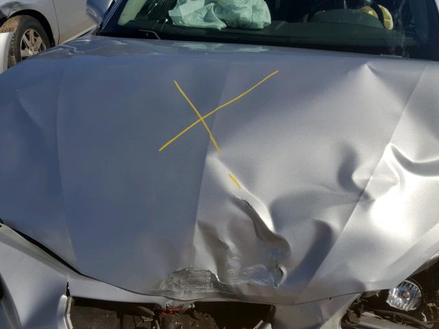 2G2WR524X41130086 - 2004 PONTIAC GRAND PRIX SILVER photo 7