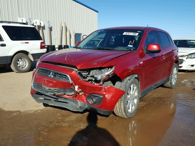 4A4AP3AUXDE003895 - 2013 MITSUBISHI OUTLANDER RED photo 2