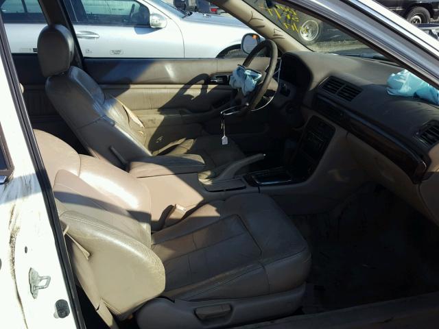 19UYA2258WL004505 - 1998 ACURA 3.0CL Ақ фото 5