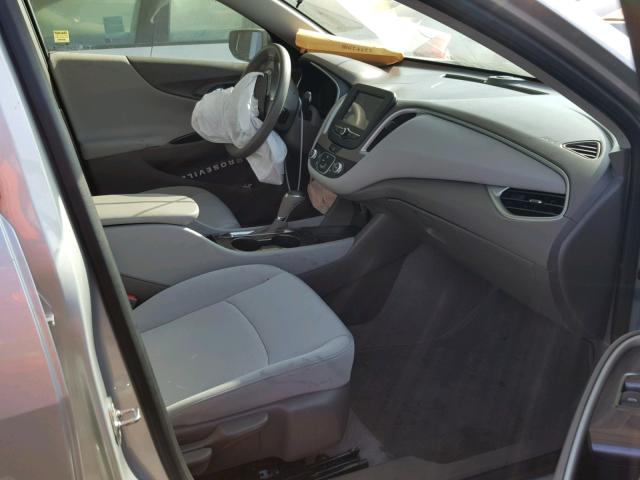 1G1ZB5ST1HF240472 - 2017 CHEVROLET MALIBU LS 银色 照片 5