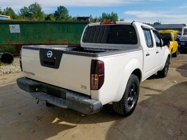 1N6AD07U18C428166 - 2008 NISSAN FRONTIER C WHITE photo 4