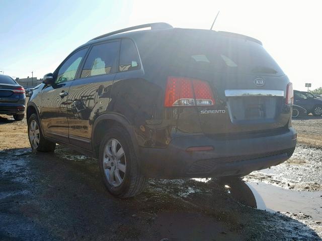 5XYKT4A10BG085692 - 2011 KIA SORENTO BA BLACK photo 3