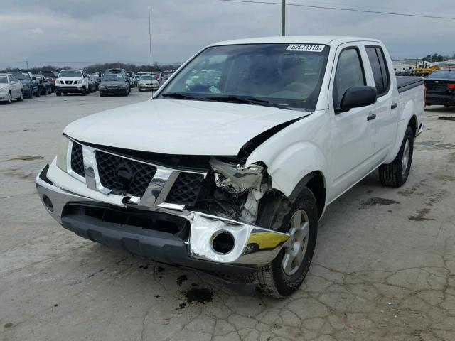 1N6AD07U38C451237 - 2008 NISSAN FRONTIER C WHITE photo 2