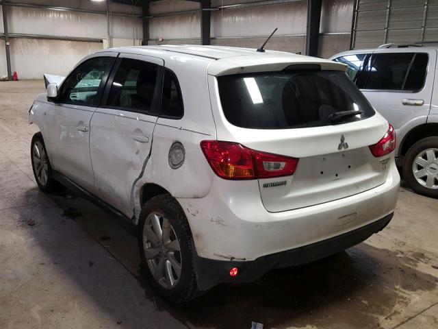 4A4AP3AW3FE061643 - 2015 MITSUBISHI OUTLANDER WHITE photo 3