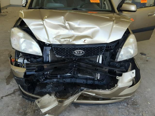 KNADE123976240264 - 2007 KIA RIO BASE GOLD photo 7