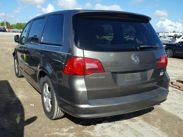 2V4RW3D14AR306058 - 2010 VOLKSWAGEN ROUTAN SE GRAY photo 3