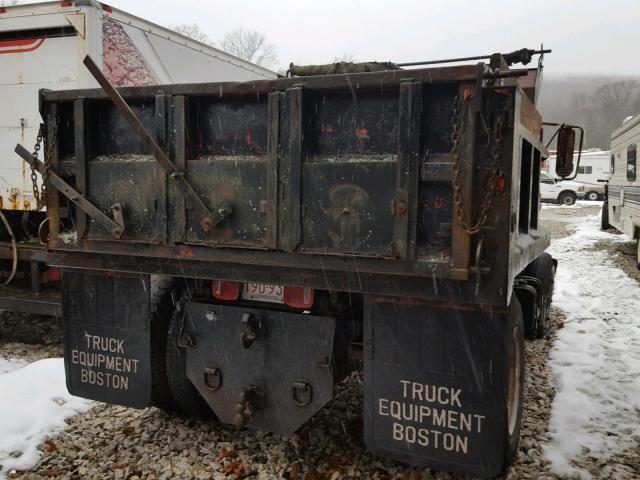 1FDNF60H9JVA33821 - 1988 FORD F600 RED photo 6