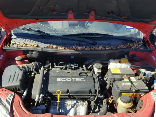 KL1TD66E79B327706 - 2009 CHEVROLET AVEO LS RED photo 7