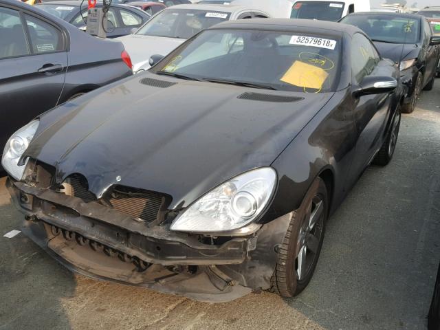 WDBWK54F68F180849 - 2008 MERCEDES-BENZ SLK 280 BLACK photo 2