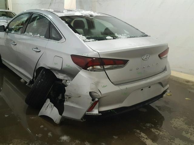 5NPE34AF3JH711011 - 2018 HYUNDAI SONATA SPO SILVER photo 9