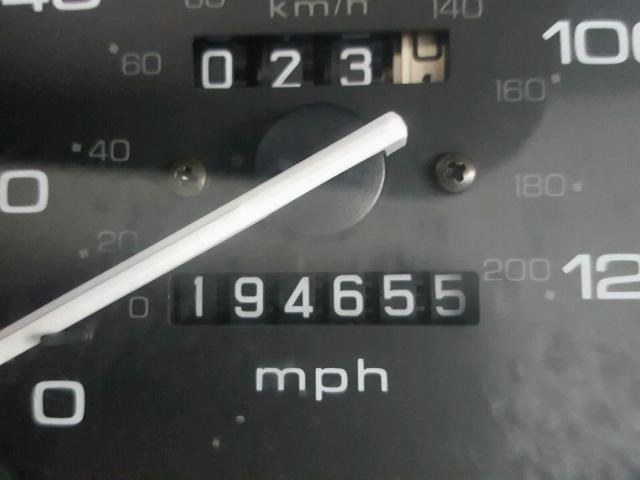 2HGEJ6616YH576562 - 2000 HONDA CIVIC BASE SILVER photo 8