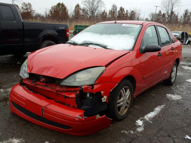 1FAFP38ZX4W154203 - 2004 FORD FOCUS ZTS RED photo 2