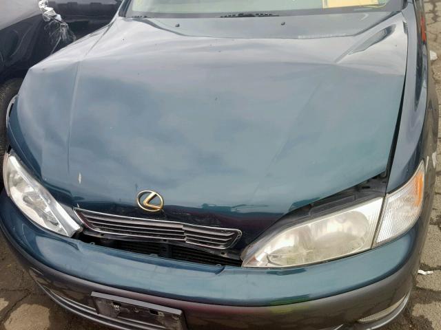 JT8BF28G3W5050776 - 1998 LEXUS ES 300 GREEN photo 7