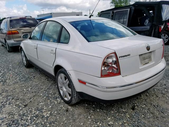 WVWAD63B75E024556 - 2005 VOLKSWAGEN PASSAT GLS WHITE photo 3