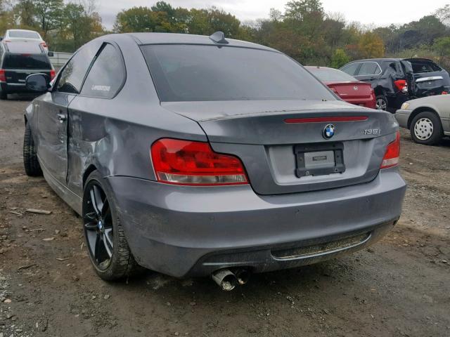 WBAUC9C57CVM13185 - 2012 BMW 135 I GRAY photo 3