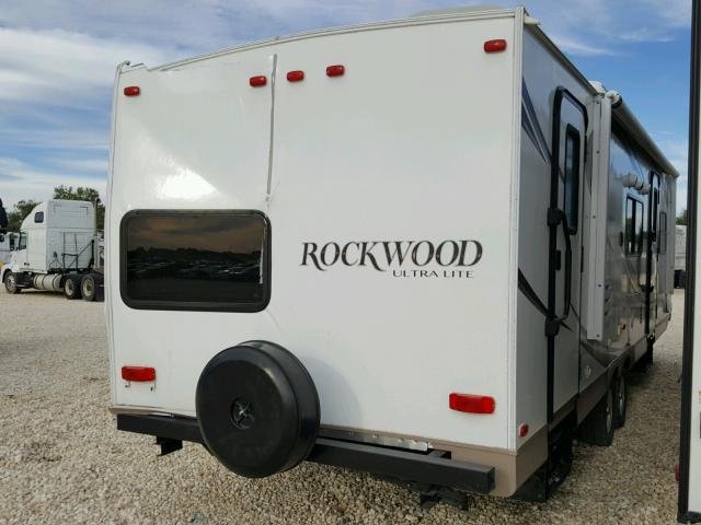 4X4TRLC21GZ140267 - 2016 WILDWOOD ROCKWOOD WHITE photo 4