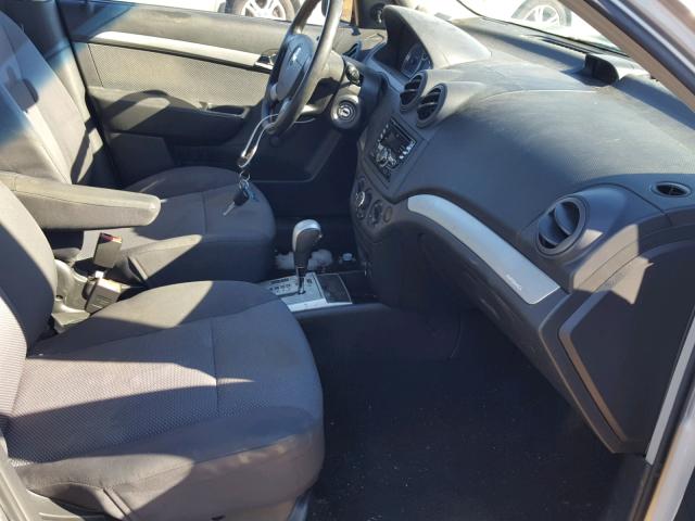 KL1TD5DE1AB135599 - 2010 CHEVROLET AVEO LS SILVER photo 5