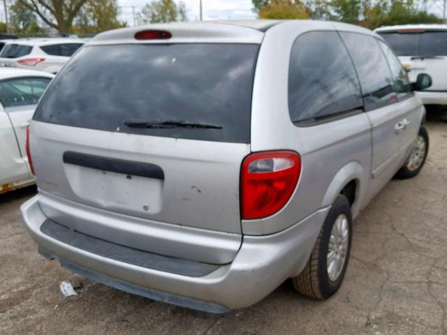 2A4GP44R06R742031 - 2006 CHRYSLER TOWN & COU SILVER photo 4