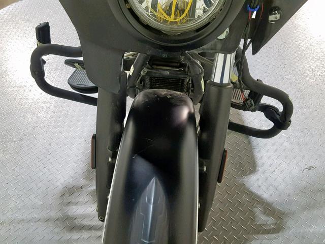 56KTCDAA3H3339018 - 2017 INDIAN MOTORCYCLE CO. CHIEFTAIN BLACK photo 16
