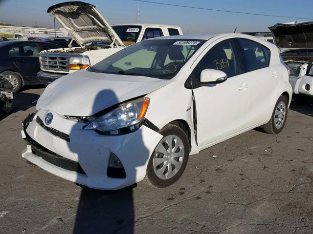 JTDKDTB33E1063228 - 2014 TOYOTA PRIUS C WHITE photo 2