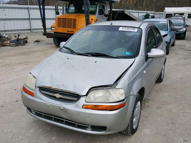 KL1TD52695B458333 - 2005 CHEVROLET AVEO BASE Күміс фото 2