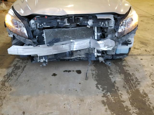 1G11C5SA3DF234742 - 2013 CHEVROLET MALIBU 1LT SILVER photo 9