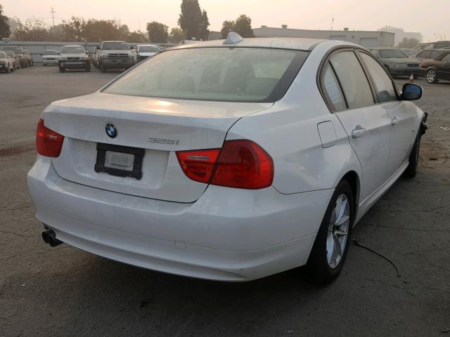 WBAPH5C57AA439779 - 2010 BMW 328 I SULE WHITE photo 4