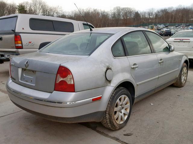 WVWPD63B22P365678 - 2002 VOLKSWAGEN PASSAT GLS SILVER photo 4