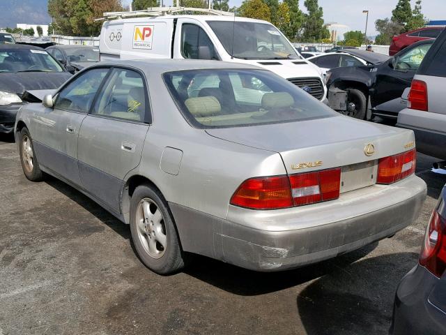 JT8BF28G4W5023845 - 1998 LEXUS ES 300 SILVER photo 3