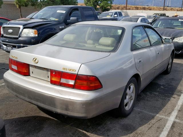 JT8BF28G4W5023845 - 1998 LEXUS ES 300 SILVER photo 4