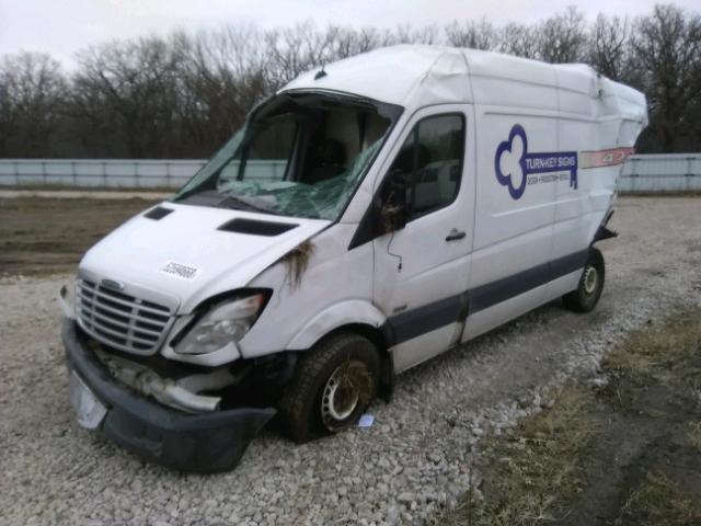 WDYPE8CC8B5559861 - 2011 FREIGHTLINER SPRINTER 2 WHITE photo 2