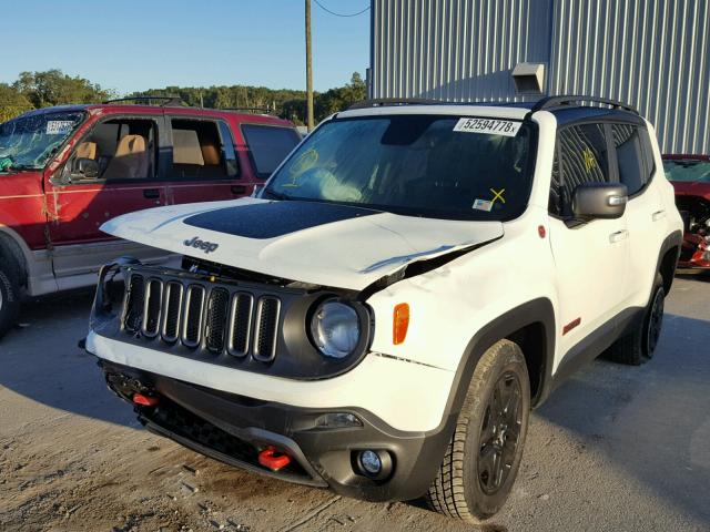 ZACCJBCB0JPH08747 - 2018 JEEP RENEGADE T WHITE photo 2