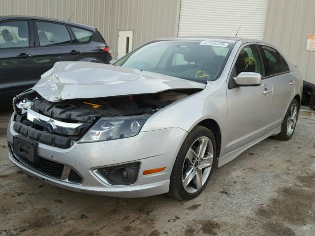 3FAHP0KC2AR394064 - 2010 FORD FUSION SPO SILVER photo 2