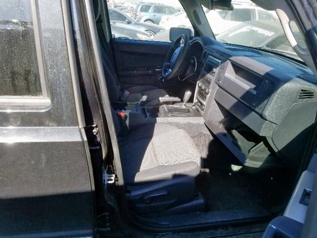 1J4RG4GK1AC157161 - 2010 JEEP COMMANDER შავი ფოტო 5